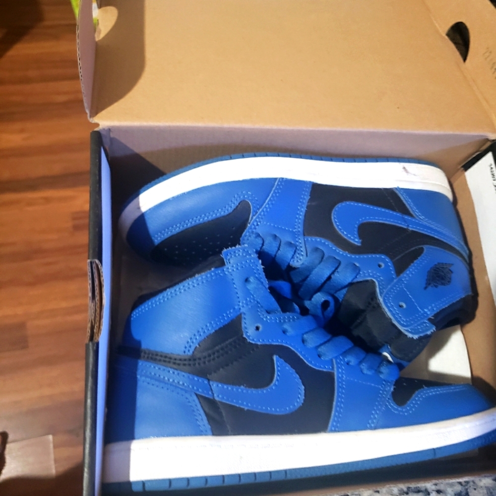 Jordan 1 retro high og size 2Y